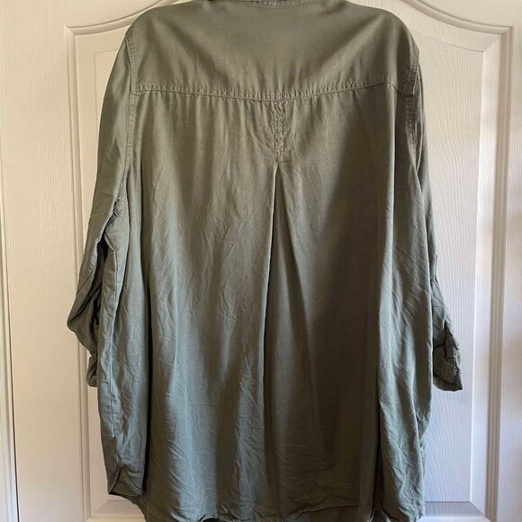 Plus Button Up 3/4 Roll Up Sleeve Top - Picture 5 of 5